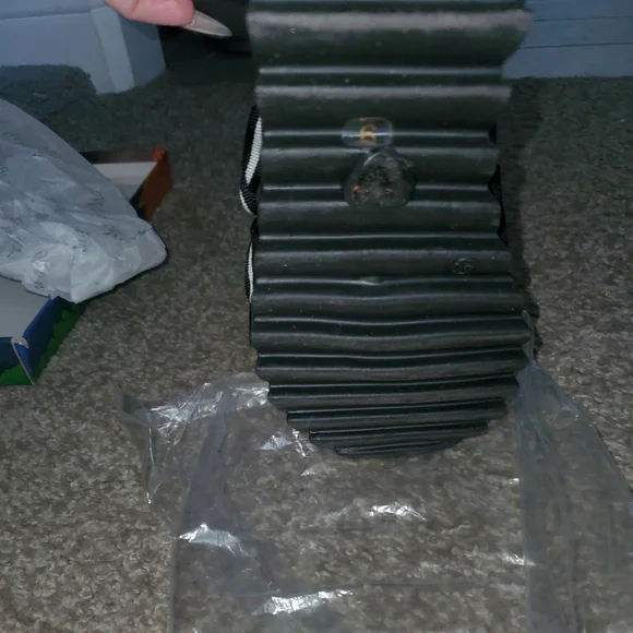 Shoes - Picture 10 of 11